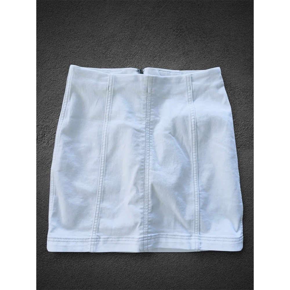 Free People White Mini Skirt Size 6 Y2K Coquette Preppy Clean Girl